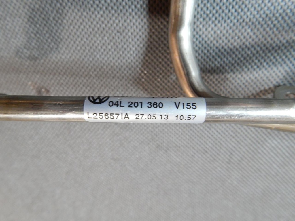 фото №2, Audi q3 8u 2.0 tdi шланг топлива 04l201360