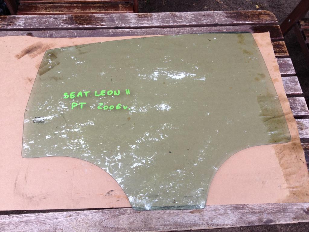 фото №1, Seat leon ii стекло дверь правых задних 2006r.