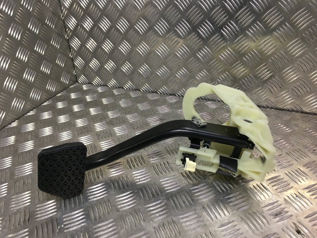 фото №1, Педаль гальма bmw f30 f31 f34 f36 3 4 gt