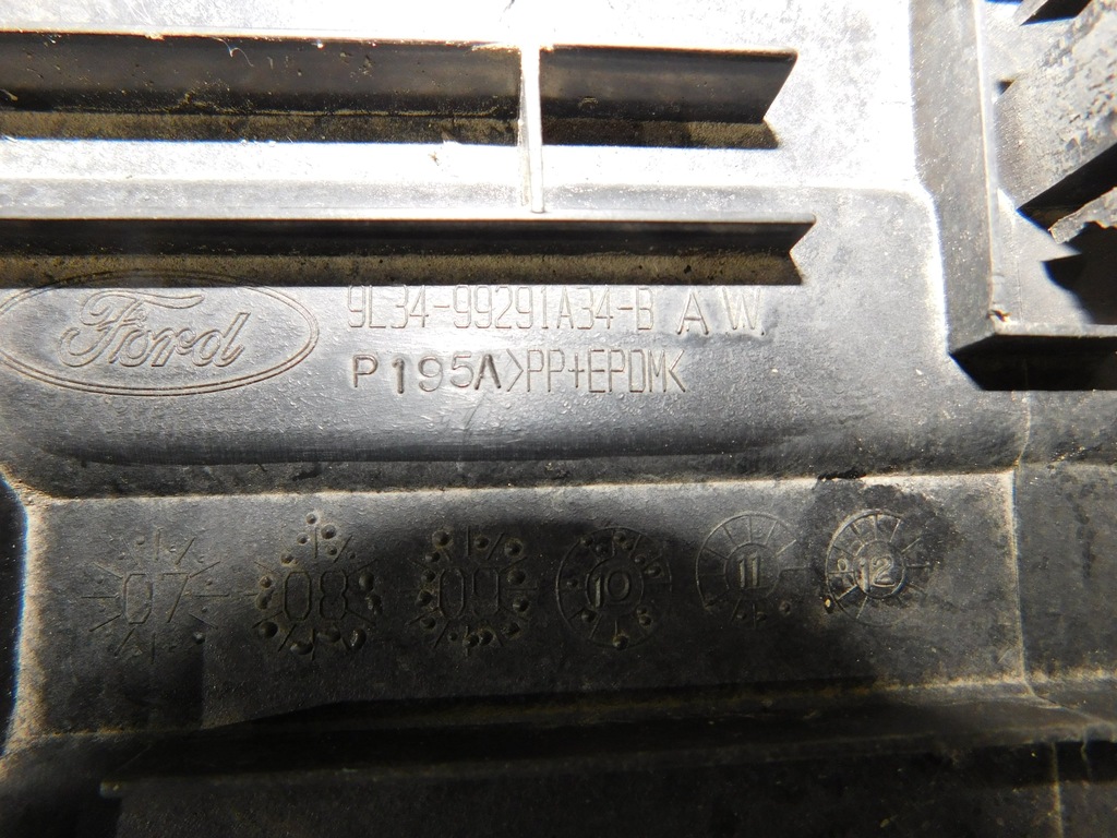 фото №7, Ford f150 кузов обшивка боковая защита правая 9l34