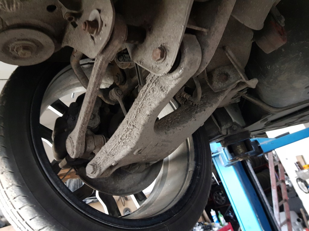 фото №1, Audi a8 d3 4.2tdi амортизатор задній лівий