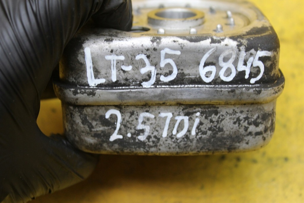 фото №5, Радіатор оливи vw lt 35 2.5 tdi 068117021b