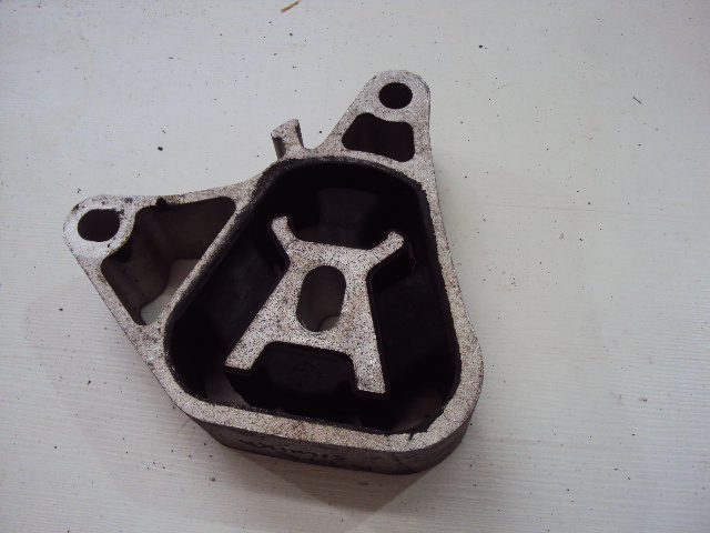 фото №1, Кронштейн подушка двигателя mercedes a-klasa w176