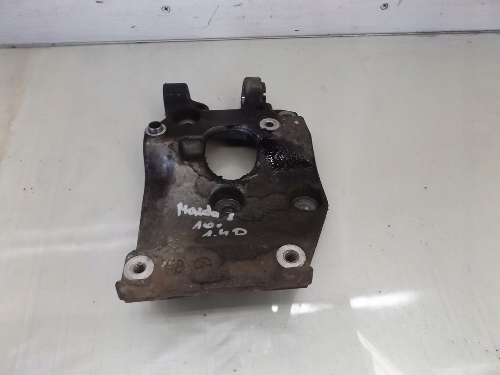 фото №1, Mazda ii 2 1,4d основа кронштейн компресора
