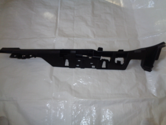 Купить 5008 ii 17- кронштейн пластик правое 9813468680