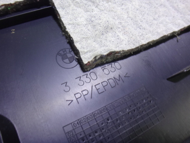 фото №4, Оббивка правий блок двигуна b bmw x3 e83 чорний