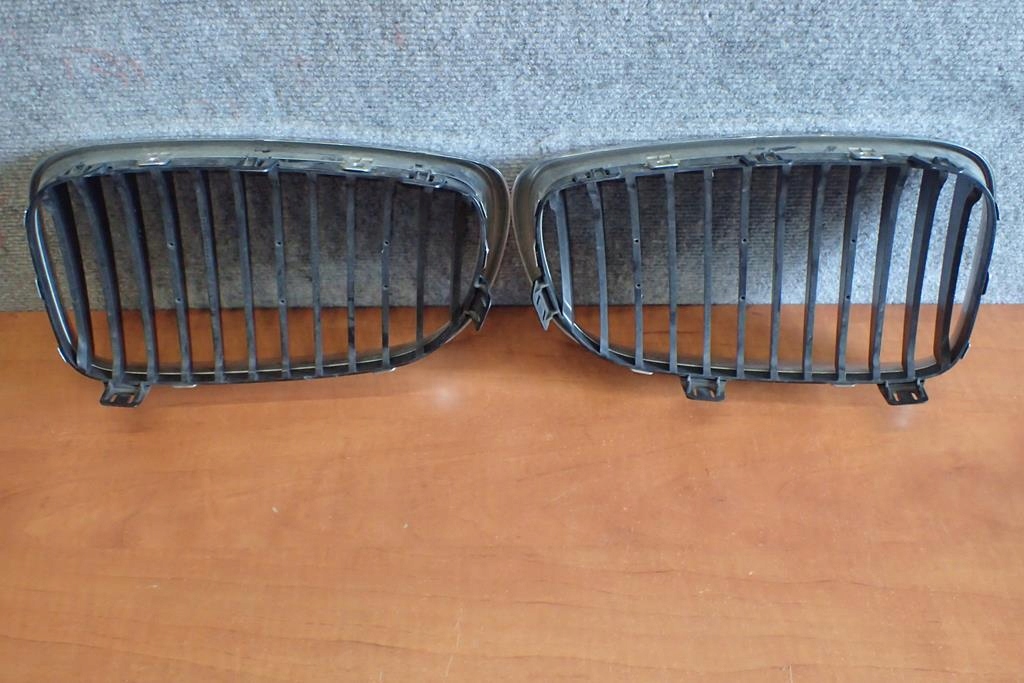 фото №4, Решітка радіатора бампера права ліва bmw 3 e90 lift 08-