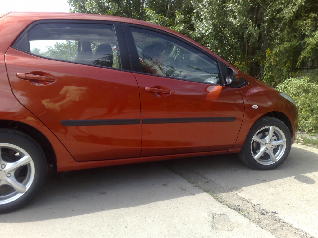 фото №4, Mazda 2 ii 2007 - 2014 автомобільні накладки бічний
