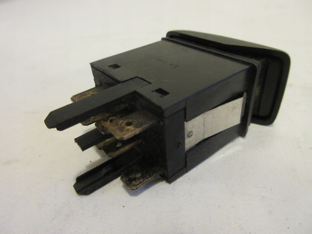 фото №6, Вимикач аварійних vw golf ii jetta 191953235