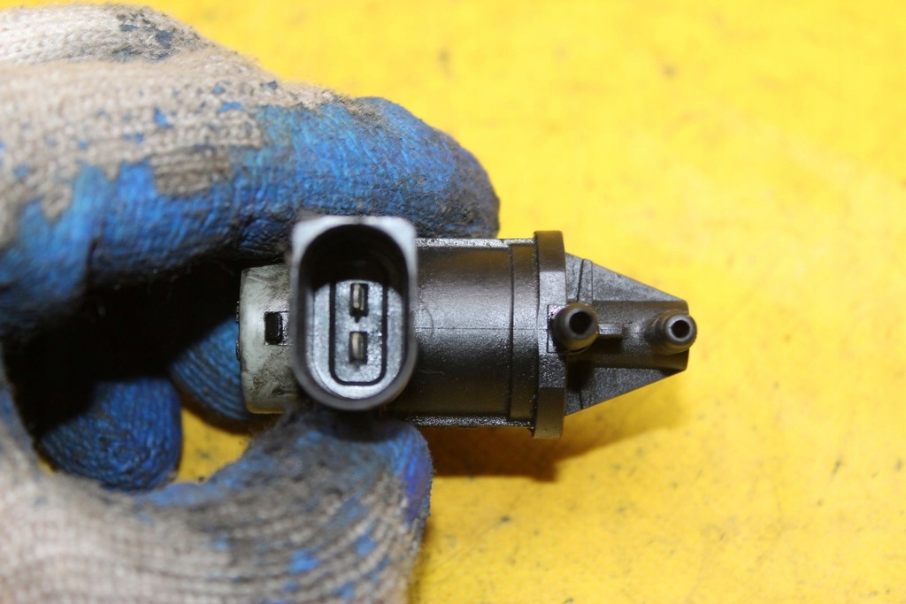 фото №4, Клапан вакуумa vw lt 35 2.5 tdi 1j0906283c