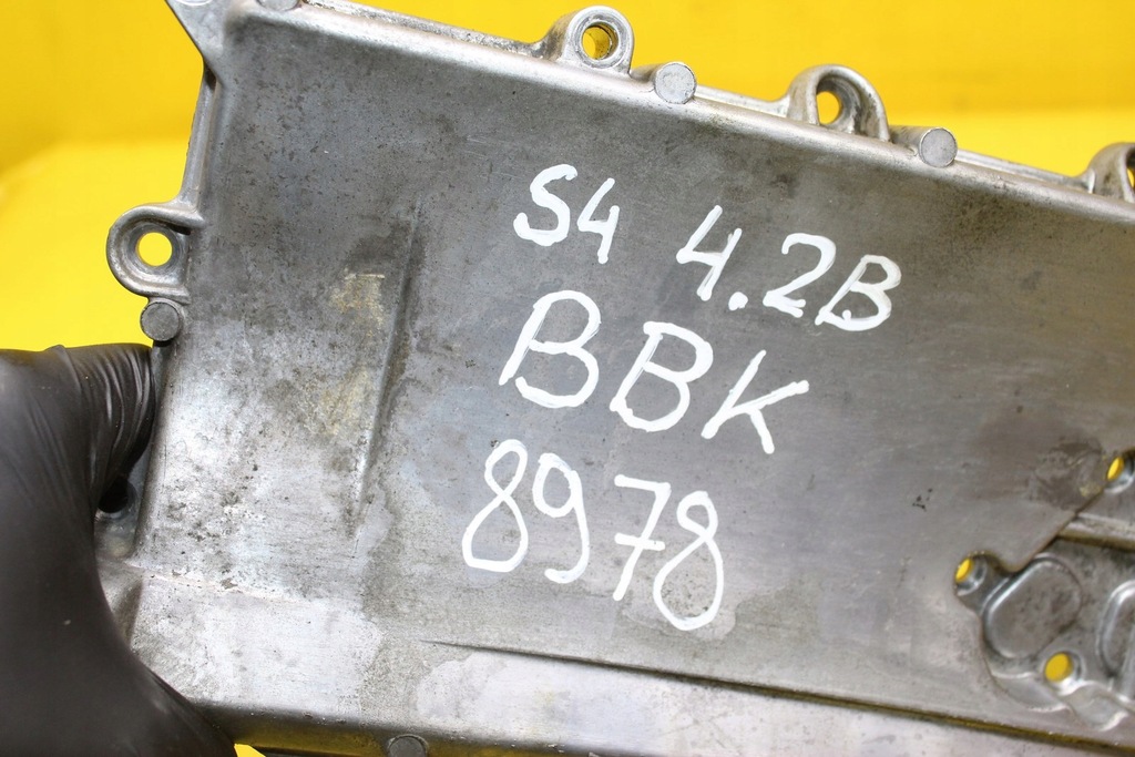 фото №9, Основа фільтра оливи audi s4 b6 4.2 b 079103525cj