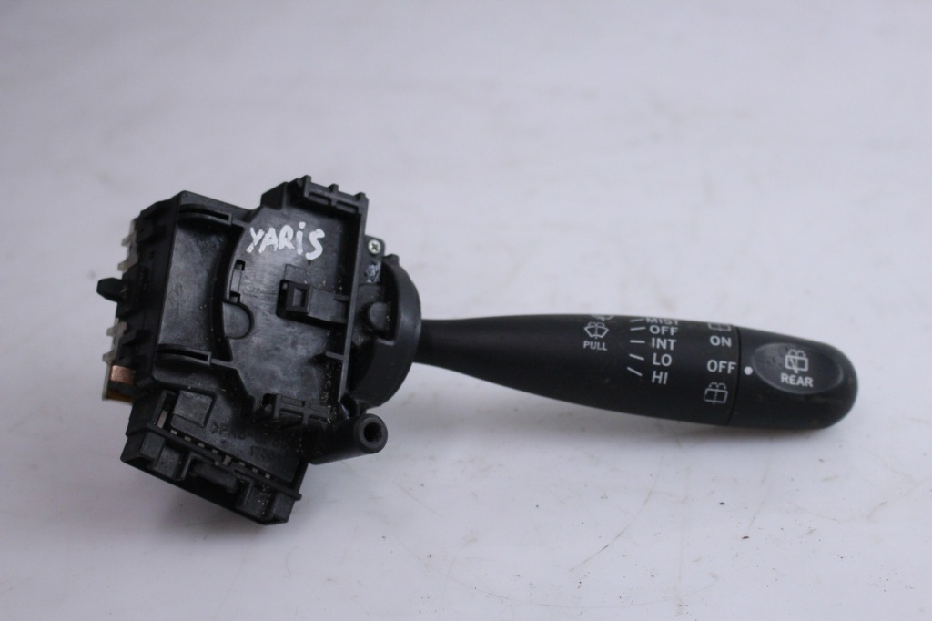 фото №1, Toyota yaris i рычаг переключатель дворник