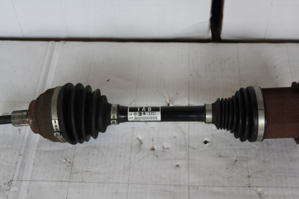 фото №1, Приводной вал перед левая vw passat cc 3aa407271a