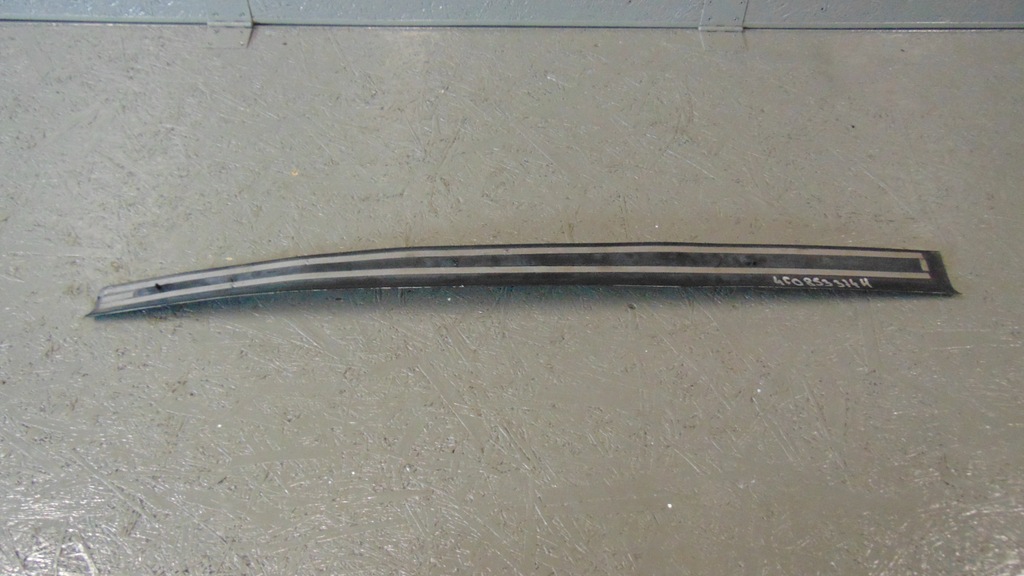 фото №8, Молдинг правий перед audi a6 c6 s-line 4f0853374k