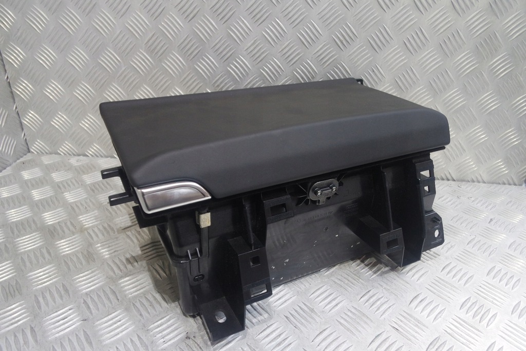 фото №1, Mercedes sl r231 бардачок кожа 2318100141