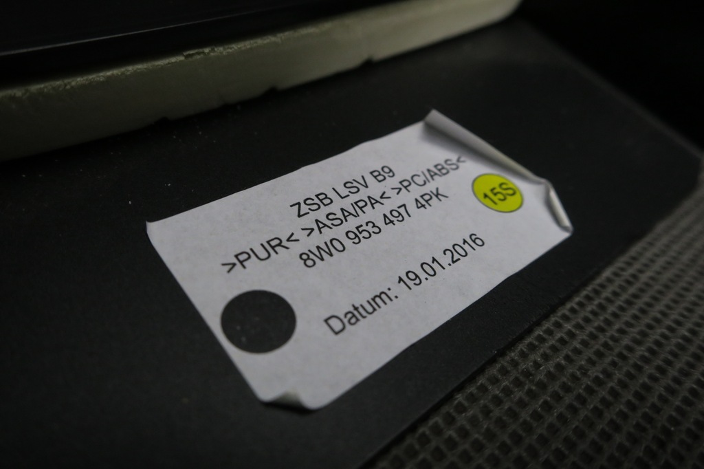 фото №7, Захист колонки кермового audi a4 8w 8w0953512