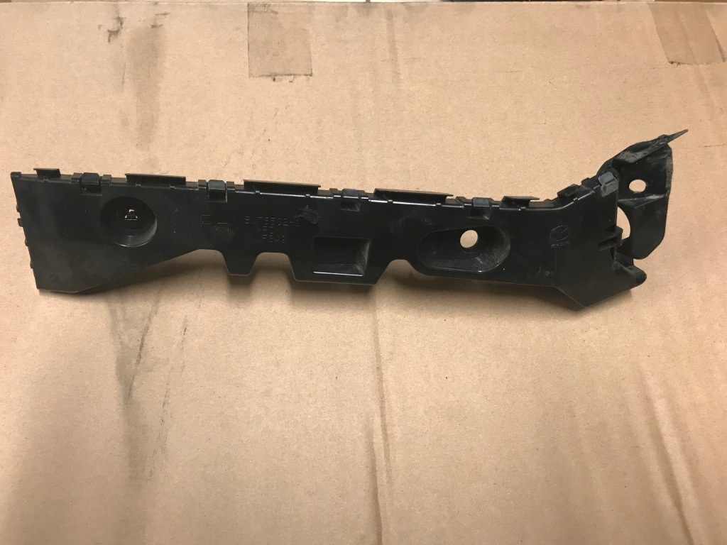 Купить Mazda 3 13-18 направляющая кронштейн бампер задняя rh