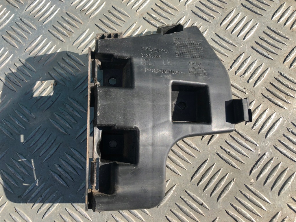 фото №1, Volvo v60 направляющая бампера левый задняя 31265285