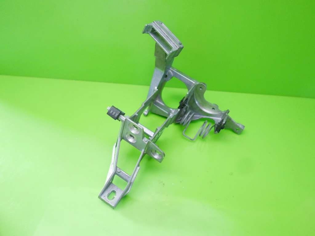 Купити Кронштейн каркас педалей audi a4 b5 механічна коробка передач 96-99