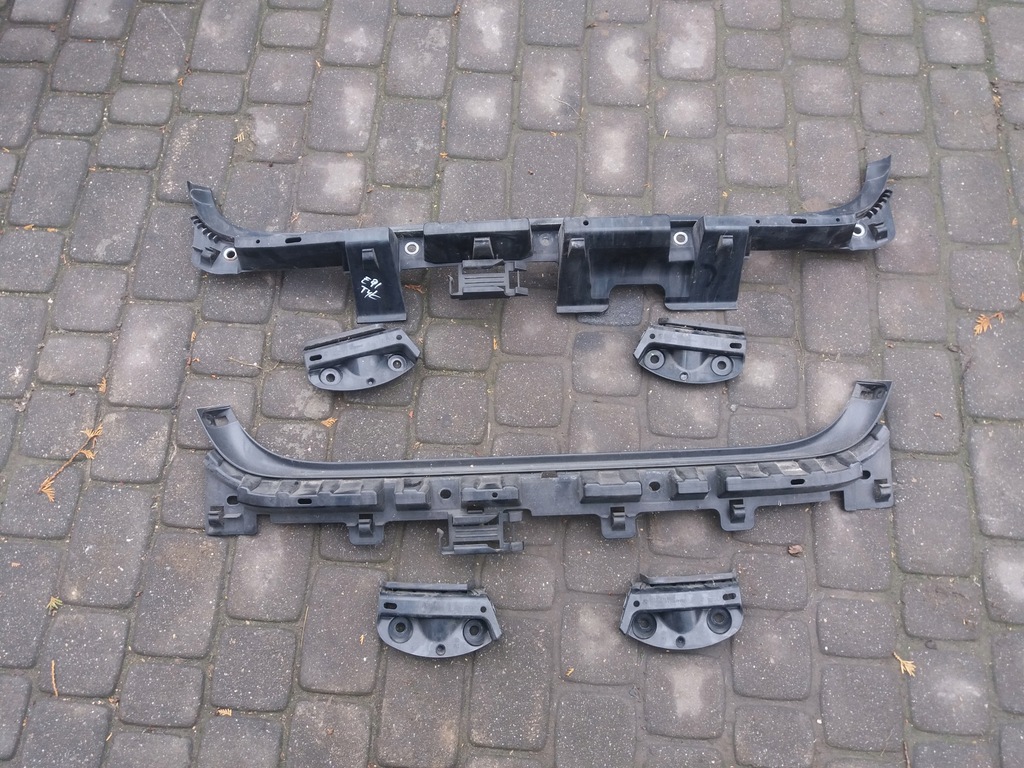 фото №1, Bmw e90 e91 направляющие кронштейн бампера лампа задняя