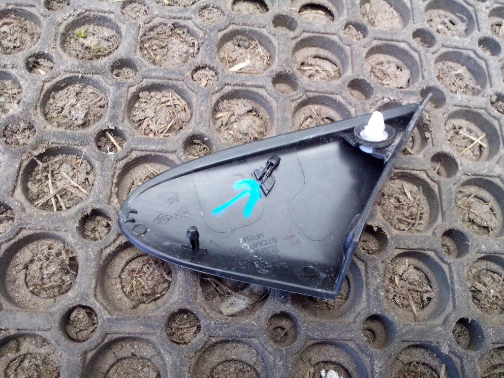 фото №2, Накладка трикутник крила правий renault wind