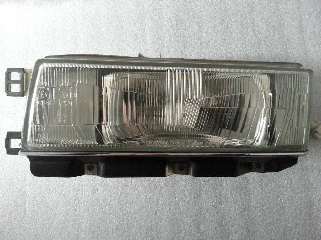 фото №1, Фара toyota corolla liftback 87-92 le.