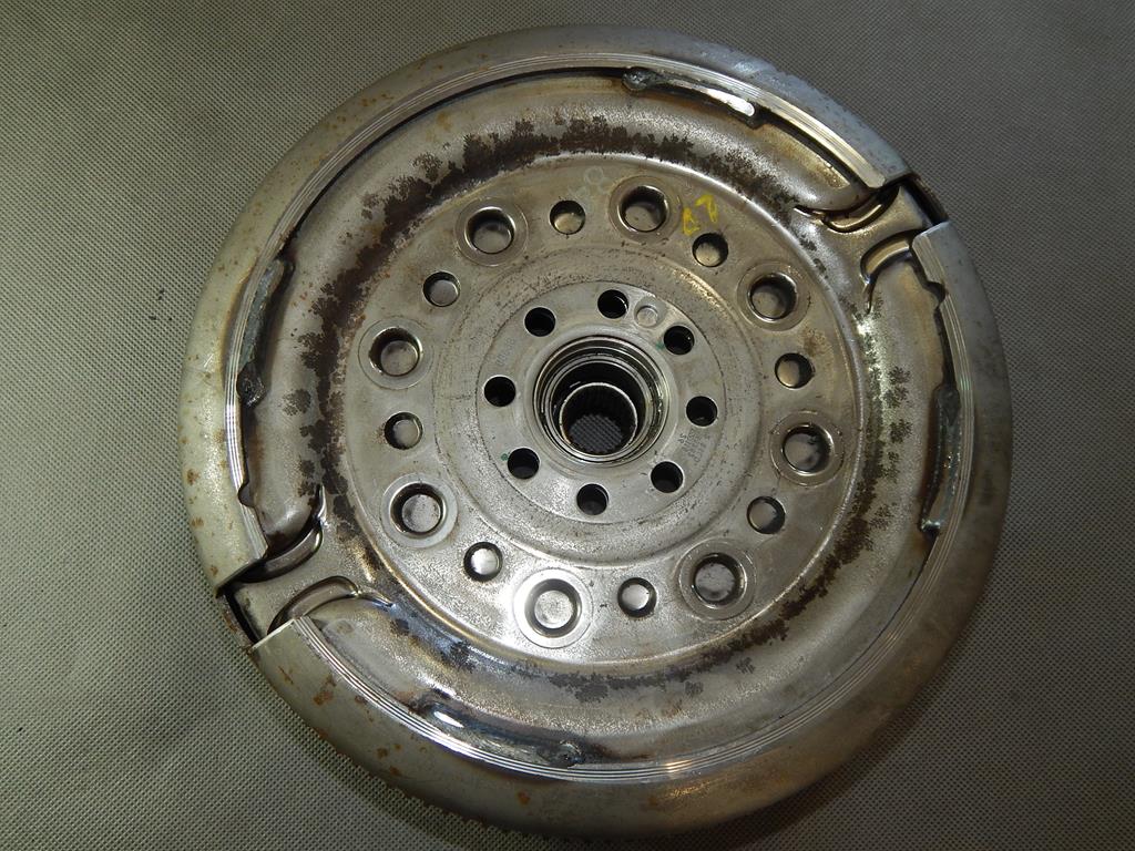 фото №7, Vw scirocco сцепление двухмассовый 03g141031t 06j14102