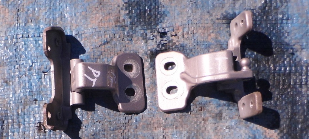 фото №1, Mercedes w204 kombi петля кришки багажника c723