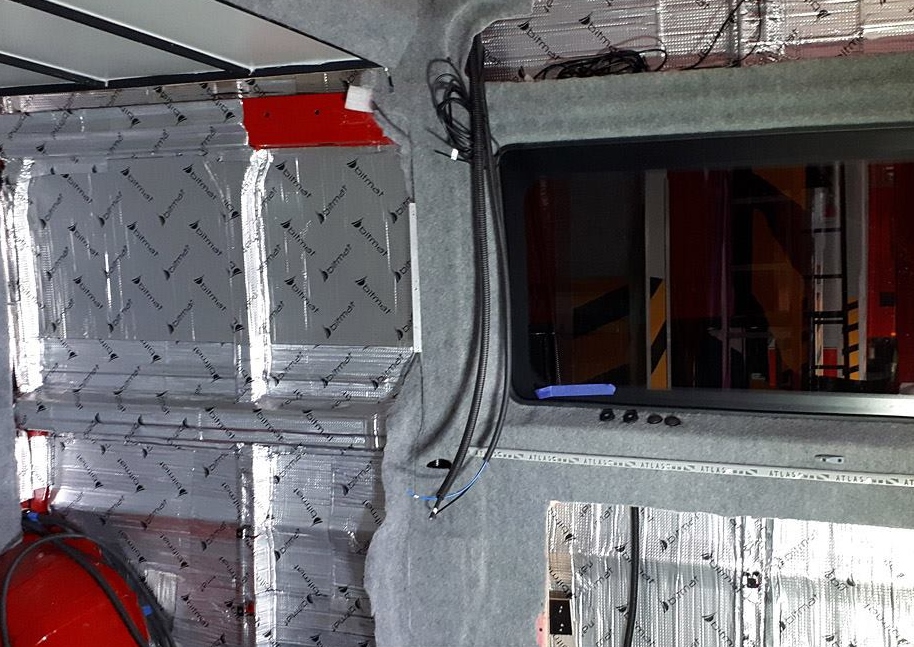 фото №13, Килимки butylowe wygłuszające bitumiczne алюбутил 2mm шумоізоляція двері капот