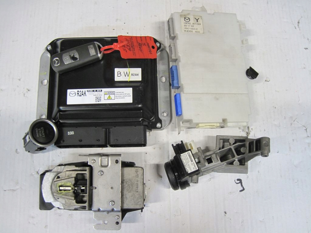 фото №1, Mazda 3 bl 2.2 d 09-13 набор стартовый бортовой компьютер r2ak18881f
