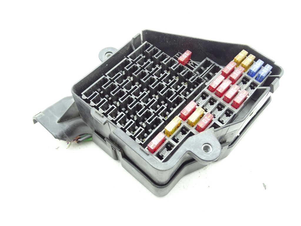 фото №1, Skoda superb i 01-08 корпус коробка запобіжників