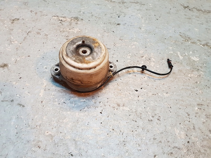 фото №1, Mercedes glk x204 подушка двигуна права 2.2 cdi