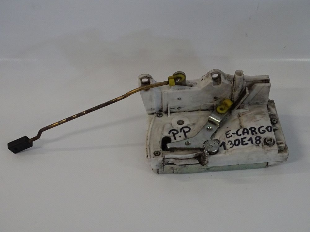 фото №1, Iveco eurocargo 02-08 замок дверь правый