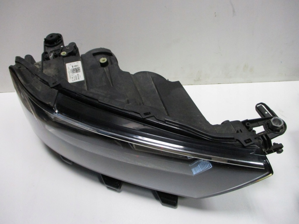 фото №4, Лампа лампы vw t-roc 2ga 2ga941005b 2ga941006b