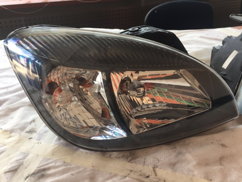 фото №1, Kia rio ii lift 2010- лампа перед правая lift