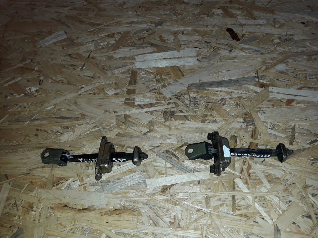 фото №5, Nissan primera p 12 01-07 обмежувач двері