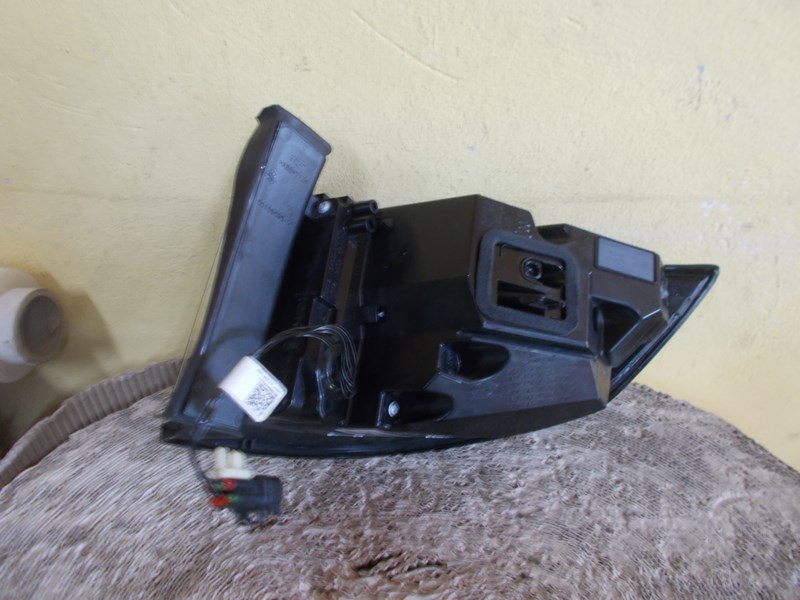 фото №4, Лампа задняя левая land range rover discovery sport 14