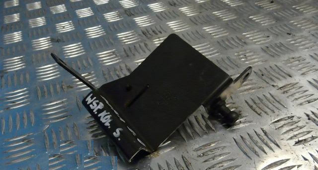 фото №1, Кронштейн колектор впускний vw bora 2.0 8v apk