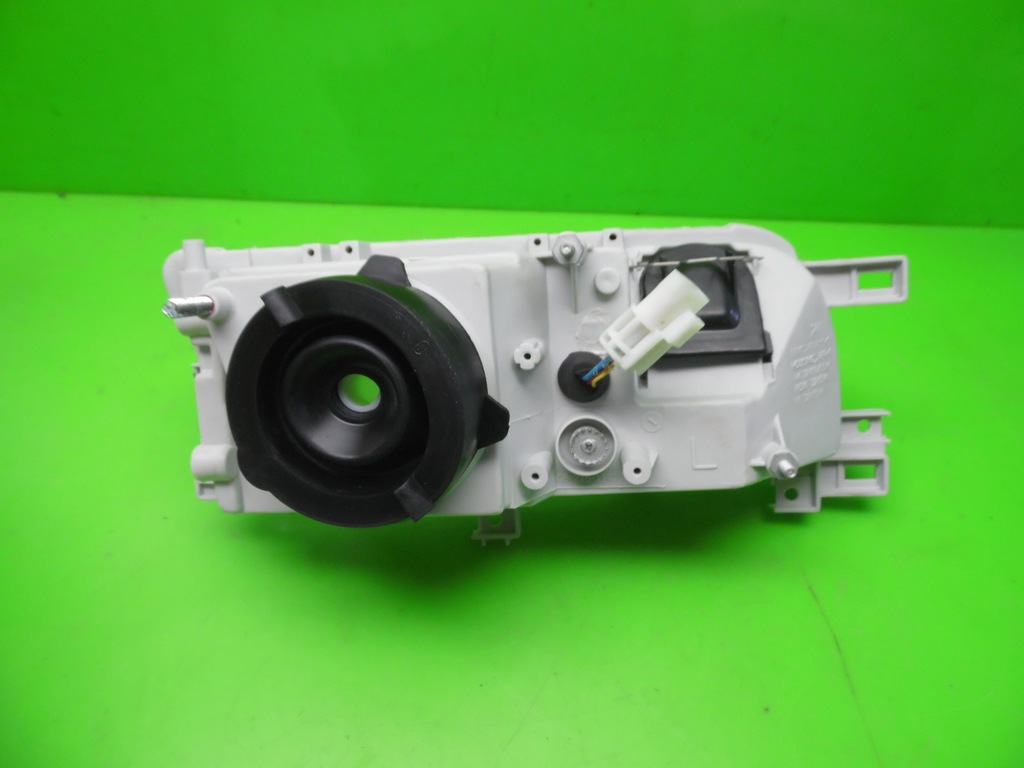 фото №3, Фара лампа перед левая nissan primera p10 90-