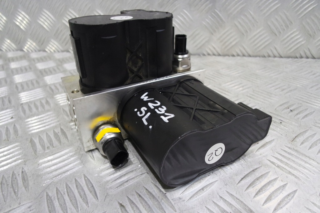 фото №3, Mercedes sl r231 блок клапанов подвеска abc