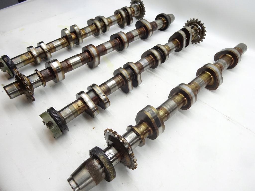 фото №1, Audi s6 s8 d2 вал розподільного валу всмоктуючий випускний 4.2 oryg