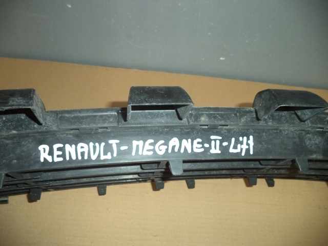 Renault megane ii 2 lift решітка радіатора бампера перед Зі Шроту