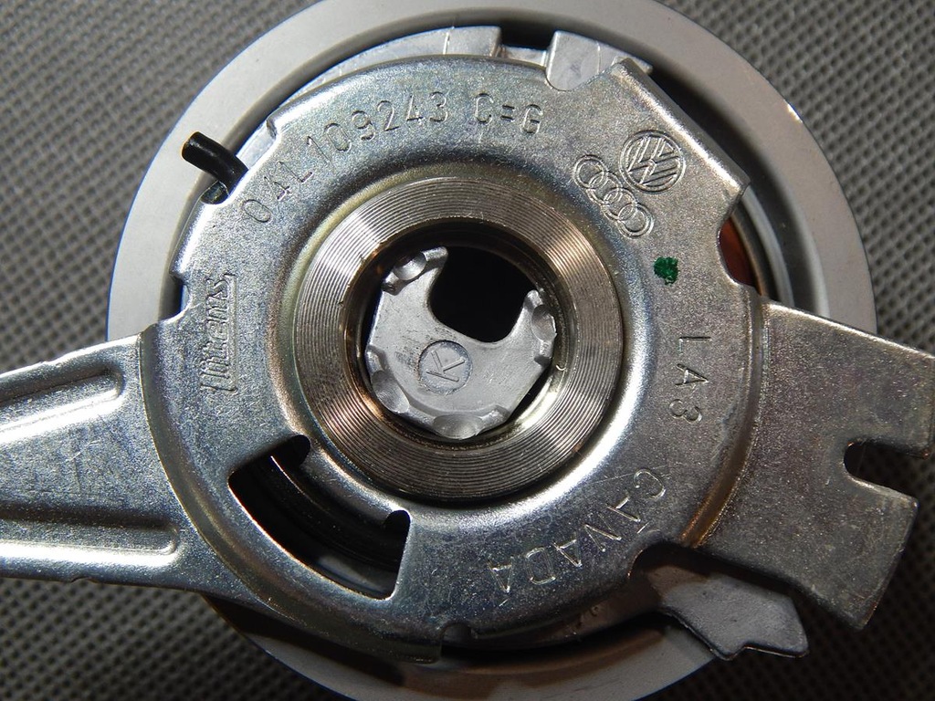 фото №3, Audi a4 b9 ролик натягувача 04l109243c