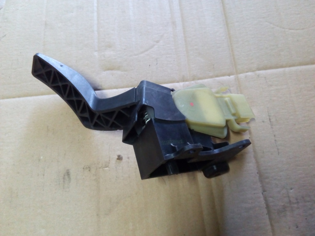 Купить Ford focus mk1 1.8 tdci - потенциометр газа