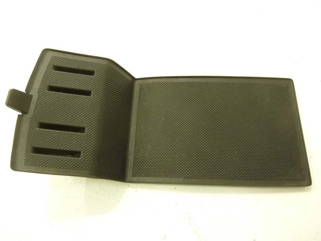 фото №1, Mbm audi tt 8s резиновый элемент вкладыш бардачка 8s0863301