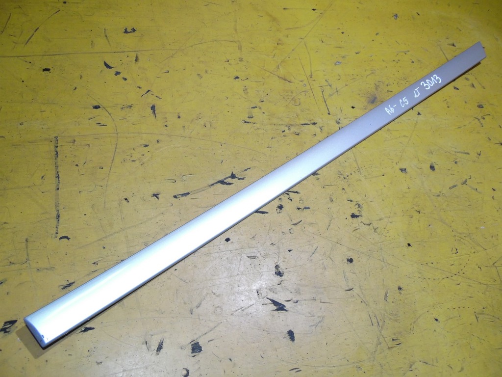 фото №1, Молдинг дверь средняя левый задняя kombi a6 c5