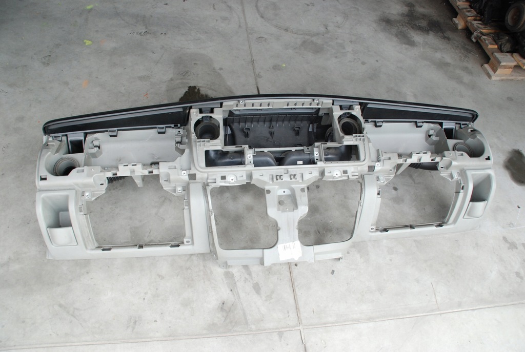 фото №1, Renault master ii 06r. консоль , панель приладів rozdzielcz