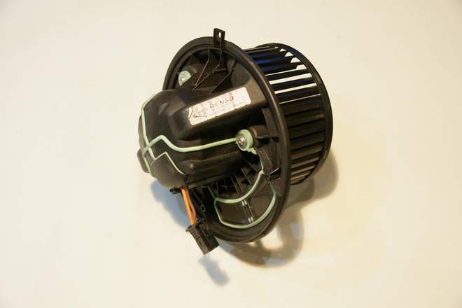 фото №5, Воздуходувка bmw 1 i 3 iii e81 e82 e87 88 e90 91 92 93