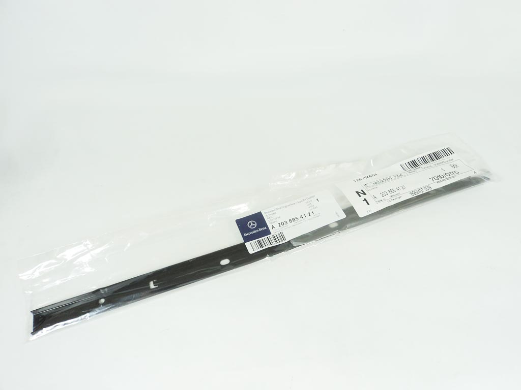 Купить Направляющая бампера левая задний mercedes w203 a2038854121