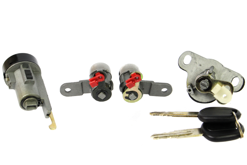 фото №1, Вкладыши замка дверь крышки chevrolet lacetti